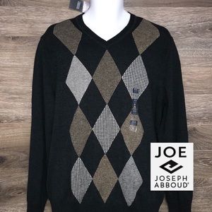 NEW JOE Joseph Abboud Gray Argyle V-Neck Sweater